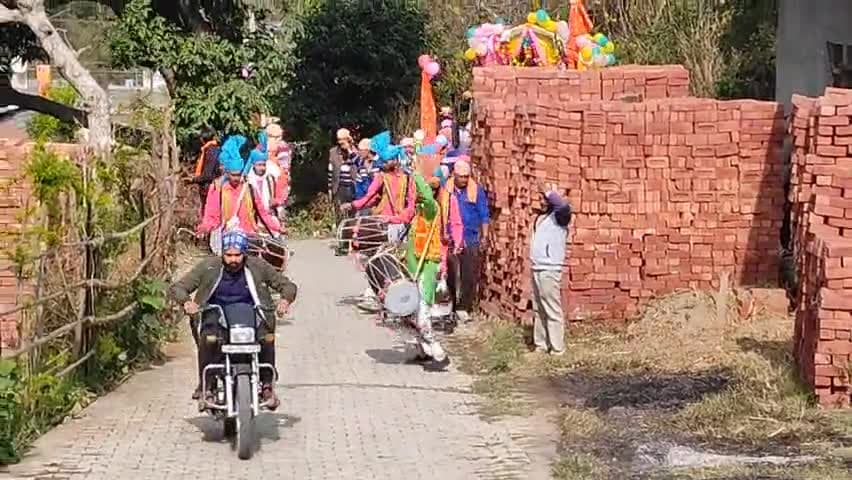 श्री गुरु रविदास मंदिर थड़ा में शोभायात्रा का आयोजन किया गया