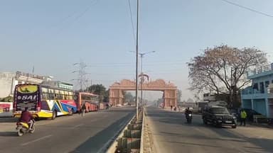 प्रयागराज: राष्ट्रीय राजमार्ग से हटा जाम, यातायात सामान्य हुआ, गाड़ियों का आवागमन चालू