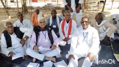 सासाराम: सासाराम के कलेक्ट्रेट परिसर में जेपी सेनानियों ने विभिन्न मांगों को लेकर किया धरना प्रदर्शन