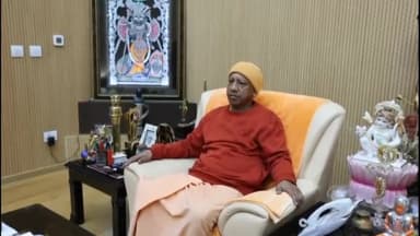 प्रयागराज: महाकुंभ में माघ पूर्णिमा स्नान पर योगी आदित्यनाथ लखनऊ के वार रूम से महाकुंभ मेले की मॉनिटरिंग कर रहे हैं, ले रहे अपडेट