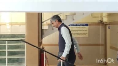 ગાંધીનગર: જુના સચિવાલય ખાતે નર્સિંગની વિવાદિત ભરતીને લઈને આરોગ્ય વિભાગ દ્વારા મહત્વની બેઠક બોલવામાં આવી