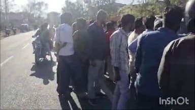 धनवार: धनवार पावर हाउस के सामने सड़क दुर्घटना में स्कोरपियो क्षतिग्रस्त, मालवाहक चालक की सूझबूझ से बचा बड़ा हादसा