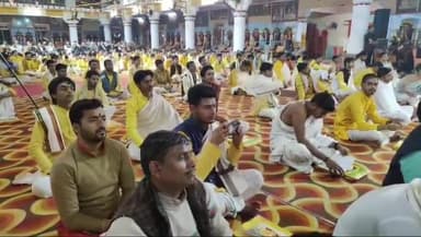 गोरखपुर: गोरखनाथ मंदिर के स्मृति भवन सभागार में जगतगुरु शंकराचार्य ने कहा- प्रयागराज महाकुंभ में भव्य व्यवस्था से पूरा विश्व चकित