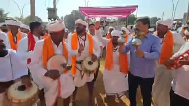 ನ್ಯಾಮತಿ: ಸೂರಗೊಂಡನಕೊಪ್ಪದಲ್ಲಿ ಸಂತ ಸೇವಾಲಾಲ್ ಜಯಂತಿ ಕಾರ್ಯಕ್ರಮ, ಕಲಾತಂಡಗಳ ಮೆರವಣಿಗೆ