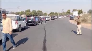 चूरू: तीसरी बार जिलाध्यक्ष बनने पर बसंत शर्मा के स्वागत में रतननगर तिराहे से भाजपा कार्यकर्ताओं ने निकाली रैली