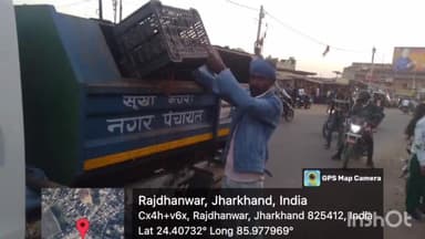 धनवार: धनवार बाजार में पदाधिकारी के निर्देश पर सफाई कार्य शुरू