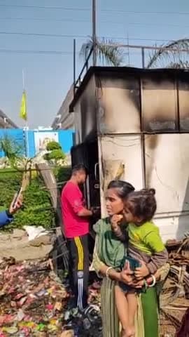 फरीदाबाद (खबर) जला दी गरीब की दुकान।
Faridabad Police Department Faridabad Traffic Police खबर जड़ से KHABAR JAD SE