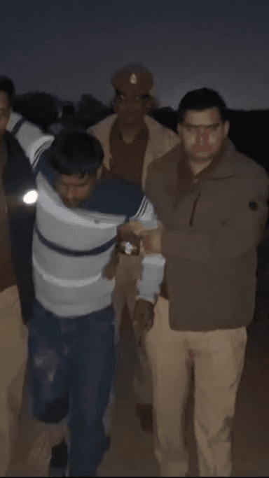 मेरठ: पल्लवपुरम में महिला से छेड़छाड़ और लूट की कोशिश करने वाले बदमाशों से पुलिस की हुई मुठभेड़, लुटेरे के पैर में लगी गोली