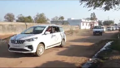 #जय_माँ_सोनचिरैया🚩🚩
ग्राम- पहांदा (जिला पंचायत क्षेत्र क्रमांक 13 ) में स्थित सिद्ध पीठ माँ सोनचिरैया का आशीर्वाद लेकर और झण्डा चढ़ाकर जनसंपर्क किया । गुलाबी मतपत्र क्रमांक 03 पतंग छाप पर मुहर लगाकर अपना आशीर्वाद प्रदान करे....🪁