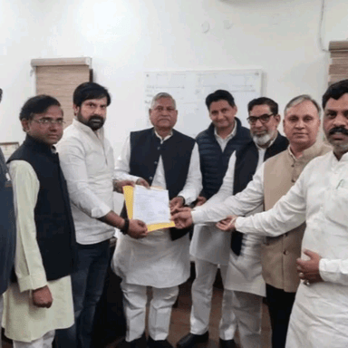 फरीदाबाद: फरीदाबाद नगर निगम में मेयर पद के लिए लता चंदीला होंगी कांग्रेस उम्मीदवार, प्रदेश अध्यक्ष उदय भान और दिपेन्द्र हुड़्डा मौजूद रहे