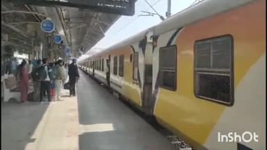 मिर्ज़ापुर: दिल्ली रेलवे स्टेशन पर हादसे के बाद विंध्याचल रेलवे स्टेशन पर रेलवे प्रशासन हुआ सतर्क, सुरक्षा के लिए रखे गए कड़े प्रबंध