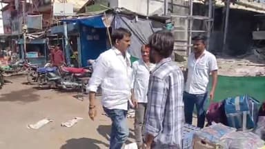 सागर नगर: नगर निगम और यातायात पुलिस की संयुक्त कार्रवाई में मस्जिद से राधा तिराहे तक सड़क पर लगने वाले हाथ ठेले हटाए गए