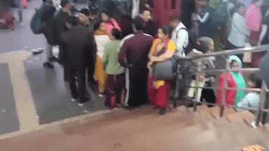 सरस्वती विहार: रेलवे प्रशासन की लापरवाही से हुई घटना: देवेंद्र यादव