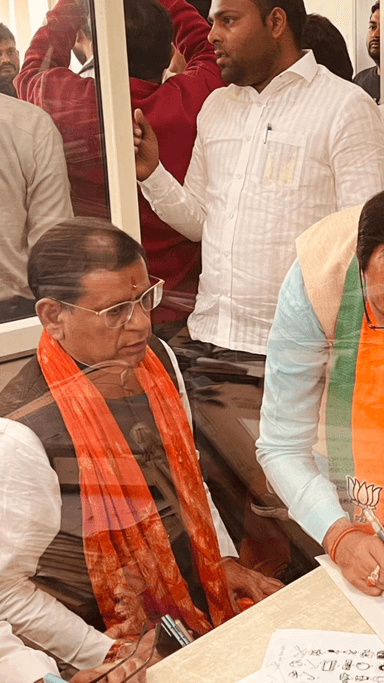 फरीदाबाद: मंत्री राजेश नागर ने भाजपा के वार्ड पार्षद उम्मीदवारों के नामांकन में भाग लिया, जोश बढ़ाया