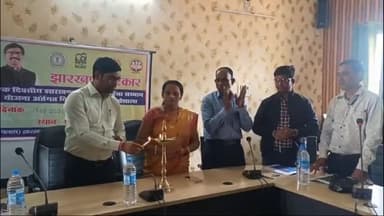 बेंगाबाद: सिरसिया के प्रखंड सभागार में मुख्यमंत्री मईया सम्मान योजना के लाभार्थियों को वित्तीय साक्षरता की कार्यशाला आयोजित