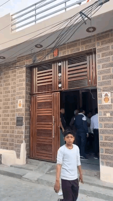 फरीदाबाद: फरीदाबाद की जवाहर कॉलोनी में फल व्यापारी के घर से चोरों ने की लाखों की चोरी