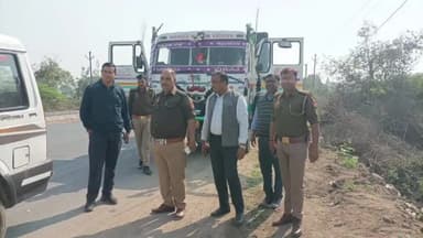 कालपी: जोल्हुपुर काशीखेड़ा और इटौरा मार्ग से एसडीएम, सीओ व ARTO ने पकड़े 7 ओवरलोड मौरंग लदे ट्रक, किए गए सीज