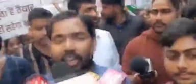 पटना ग्रामीण: पटना: खान सर का आरोप, कुछ अधिकारी अभ्यर्थियों की बातें सीएम तक नहीं पहुंचने दे रहे