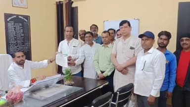 कनवास: नवगठित ग्राम पंचायतों की सूचना चस्पा करने की मांग को लेकर कांग्रेस कार्यकर्ताओं ने उपखंड कार्यालय पर SDM को सौंपा ज्ञापन