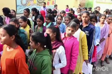 बौंसी: प्रखंड क्षेत्र के तीन परीक्षा केंद्रों पर गणित विषय की परीक्षा शांतिपूर्ण ढंग से संपन्न हुई