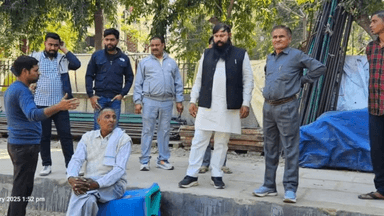 रोहिणी: मंगोलपुरी के वार्ड 49 में पार्षद फंड से पार्क और गलियों का निर्माण कार्य जारी, राकेश जाटव ने किया निरीक्षण