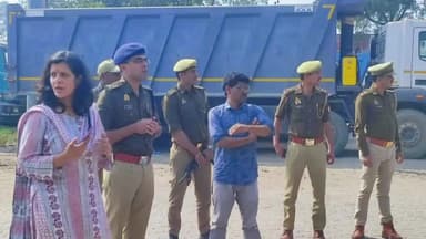 कालपी: कालपी के खनन इलाकों में खनन निदेशक माला श्रीवास्तव ने किया औचक निरीक्षण, 3 ट्रकों को सीज कर अधिकारियों से मांगा जबाब