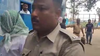 বজবজ ১: বজবজে বোমাবাজি ও গুলি চালানোর ঘটনায় গ্রেপ্তার তৃণমূলের ২ পঞ্চায়েত সদস্য