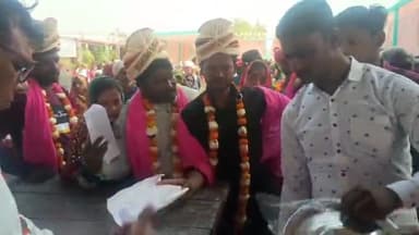 गोंडा: मुख्यमंत्री सामूहिक विवाह योजना के तहत 26 मुस्लिम जोड़ों का हुआ निकाह, 244 हिंदू जोड़ों ने रचाई शादी, मिला उपहार