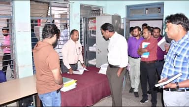 सागर नगर: कलेक्टर ने नगर निगम कार्यालय का निरीक्षण किया