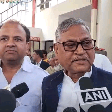 फरीदाबाद: फरीदाबाद में कांग्रेस प्रदेश अध्यक्ष उदयभान ने भाजपा सरकार पर करोड़ों रुपये के घोटाले का आरोप लगाया