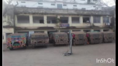 गिर्वा: उदयपुर पुलिस की बड़ी कार्रवाई: अवैध बजरी परिवहन पर शिकंजा, 1 डंपर और 6 ट्रैक्टर-ट्रॉली की गई जब्त