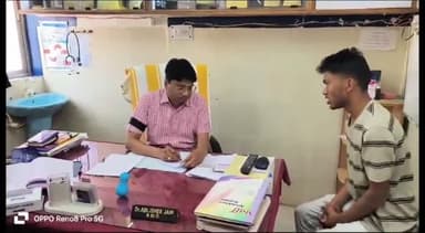 देवेंद्रनगर: सीएचसी देवेंदनगर में BMO डॉ. अभिषेक जैन ने काला रिबन बांधकर शुरू की सांकेतिक हड़ताल