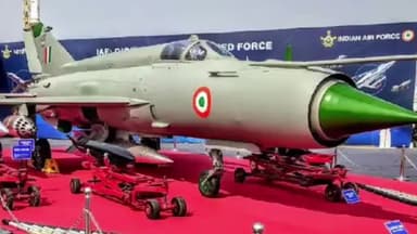 झांसी: झांसी के डिफेंस कॉरिडोर के लिए सदन में पेश किया गया 461 करोड़, 10 हजार दीदी बनेंगी लखपति