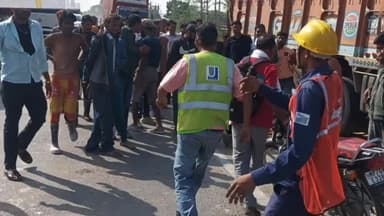 रामगंजमण्डी: कमलपुरा में अनियंत्रित बाइक ट्रक से टकराई, एक महिला सहित 3 लोग हुए घायल, ट्रक चालक फरार