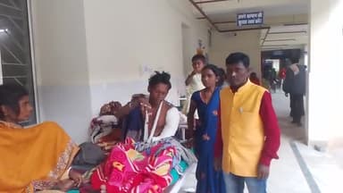 पालकोट प्रखंड के तेतर टोली गांव के रिठु नायक का कुवां में गिरने से एक हाथ टूट गया।खुशमन नायक के सहयोग से इलाज चल रहा है