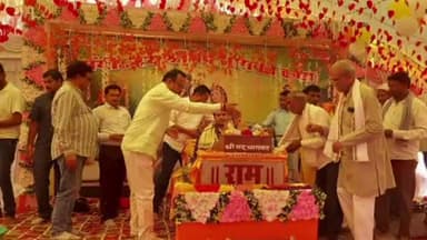 बाबई: मारागाँव में आयोजित श्रीमद् भागवत कथा में विधायक विजयपाल सिंह हुए शामिल