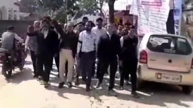 शाहबाद: तहसील मुख्यालय पर बिल के विरोध में अधिवक्ताओं ने किया प्रदर्शन, एसडीएम को सौंपा ज्ञापन