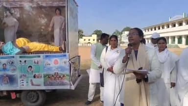 लोहरदगा: जिले के विद्यालयों में ब्रह्मकुमारी ने नशा मुक्त भारत अभियान के तहत जागरूकता कार्यक्रम का किया आयोजन