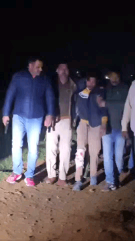 गाज़ियाबाद: वेव सिटी पुलिस और SOG ग्रामीण की संयुक्त टीम ने मुठभेड़ के दौरान दो गौ तस्करों को किया गिरफ्तार