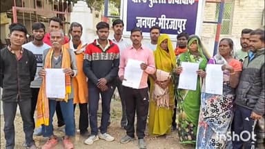 मिर्ज़ापुर: विंध्याचल निवासी नाविकों ने एसपी को ज्ञापन सौंपकर दबंगों पर गुंडा टैक्स मांगने और मारपीट का आरोप लगाया