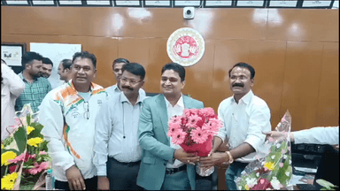 कनाड़िया: एमजीएम कॉलेज के डीन बने डॉ. अरविंद घनघोरिया, आदेश के बाद तुरंत पदभार ग्रहण किया, डॉक्टर्स और स्टाफ ने दी बधाई