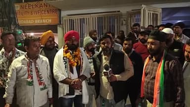 फरीदाबाद (खबर) वार्ड 15 से कांग्रेस के नगर निगम पार्षद उम्मीदवार सरदार बलजीत सिंह अरोड़ा को मिल रहा है जबरदस्त समर्थन।
खबर जड़ से KHABAR JAD SE