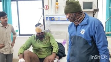 सासाराम: ओसाव गांव के रहने वाले एक व्यक्ति करवदिया तलाव पर दो बाइक की टक्कर में घायल हुआ