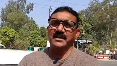 मुरादाबाद: मझोला थाना क्षेत्र में भारत-पाकिस्तान क्रिकेट मैच पर बॉलर मोहम्मद शमी के कोच बदरुद्दीन ने दी प्रतिक्रिया