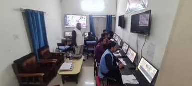 मुरादाबाद: नकल विहीन परीक्षा कराने के लिए किए गए इंतजाम, जिला विद्यालय निरीक्षक के कक्ष के निकट परीक्षाओं के लिए बना कंट्रोल रूम