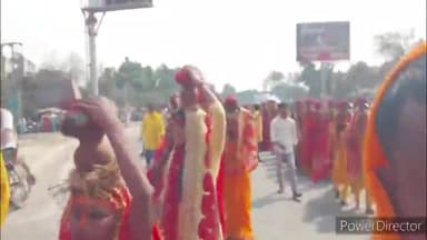 बरौनी: बरौनी प्रखंड के बथौली में शिवलिंग स्थापना के लिए भव्य कलश शोभा यात्रा निकाली गई