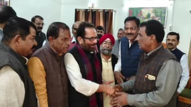 रामपुर: भाजपा के वरिष्ठ नेता मुख्तार अब्बास नकवी रामपुर पहुंचे, भाजपाइयों ने किया जोरदार स्वागत, किसान मेले का कल होगा लोकार्पण