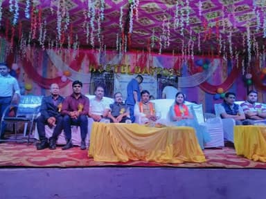 छात्रावास सदभावना दिवस कार्यक्रम में महेश कश्यप सांसद बस्तर जी के साथ उपस्थित हुआ।