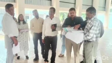 जगदलपुर: कमिश्नर डोमन सिंह ने स्वामी आत्मानन्द उत्कृष्ट विद्यालय धरमपुरा का निरीक्षण किया