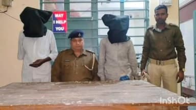 लहलादपुर: लहलादपुर गांव से हत्या के मामले में फरार दो नामजद अभियुक्तों को पुलिस ने किया गिरफ्तार